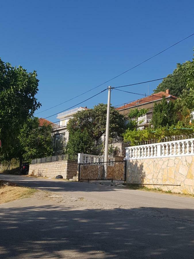 Apartment 51 Gornji Karin Exterior foto